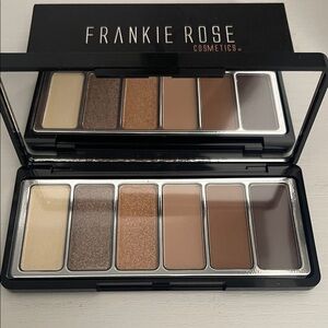 6 Shade Eye Shadow Palette - Black